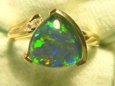 Womens Opal Ring Ladies 14ct Yellow Gold 10mm Trillion Triplet. item 160936.