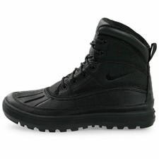 black duck boots nike