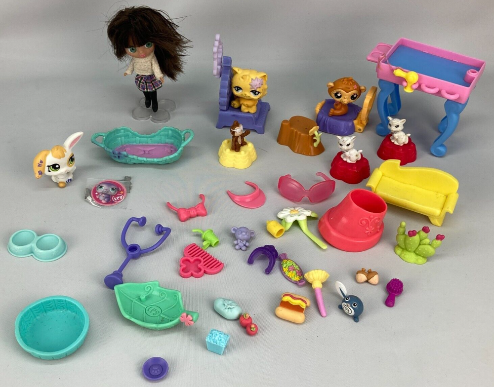 Littlest Pet Shop Lot ~ LPS Collector's Toy Cat Figurines