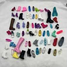 Huge Lot Of Barbie And Other Fashion Doll Shoes Singles No Pairs 60 Pieces G22