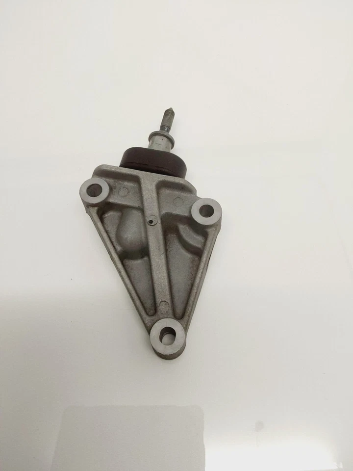 2010 Nissan Altima Front Left engine Mount Bracket OEM - Image 3 of 4