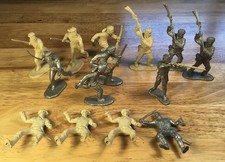 Marx Alamo  Fort Apache Play Set Defenders 7 Silver  7 Tan  14 Total