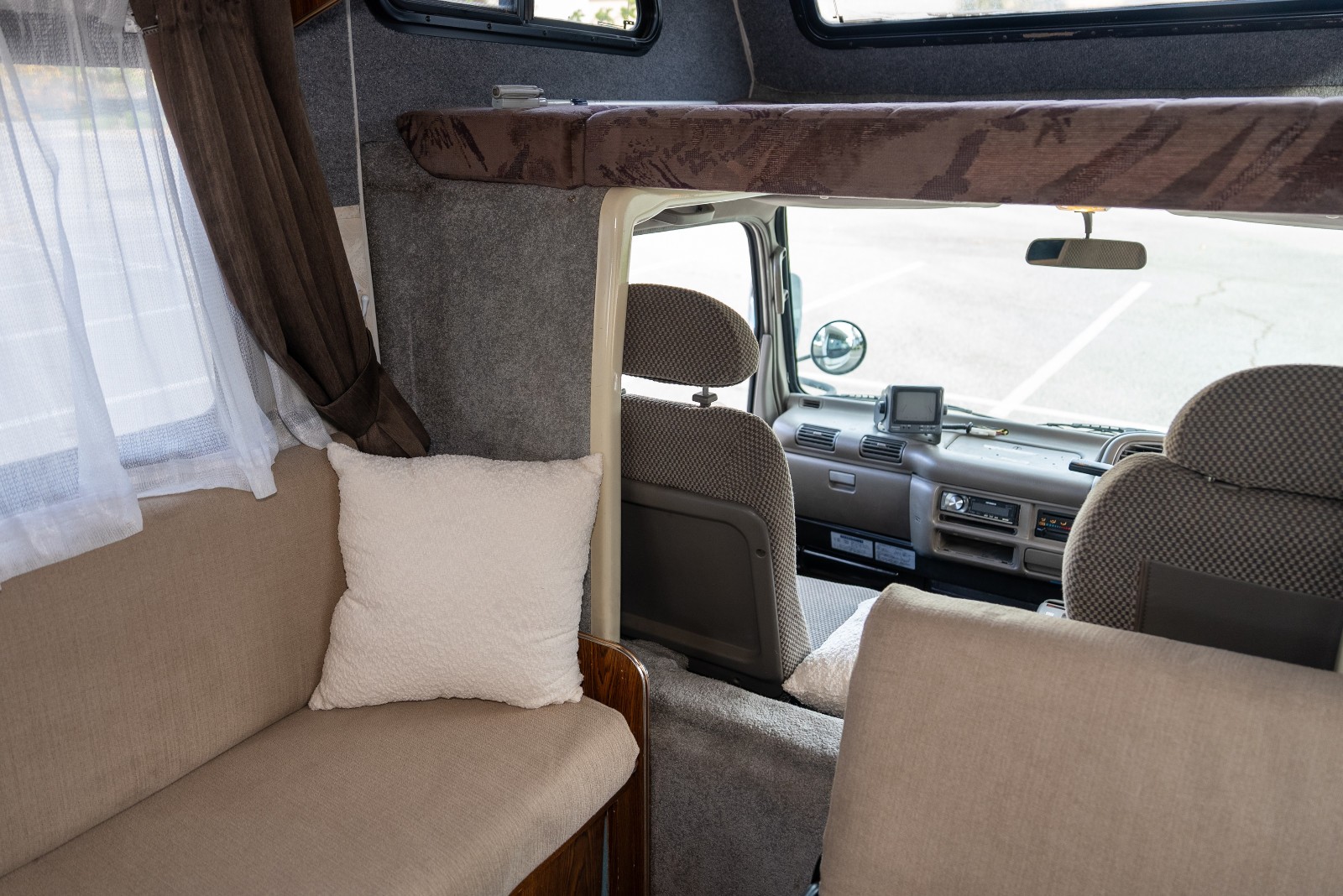 Isuzu ELF 4WD Diesel RV