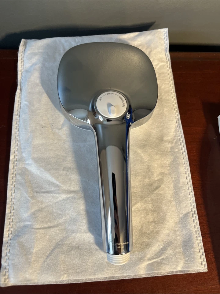 Grohe 26906002 Tempesta Shower System w/Hand Shower, Slide Bar and Hose, Chrome - Image 3 of 4