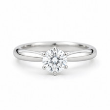 VVS1 Moissanite Engagement Ring