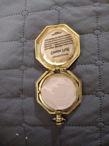 Polvere in rilievo vintage Max Factor tono oro compatta - Foto 3 di 5