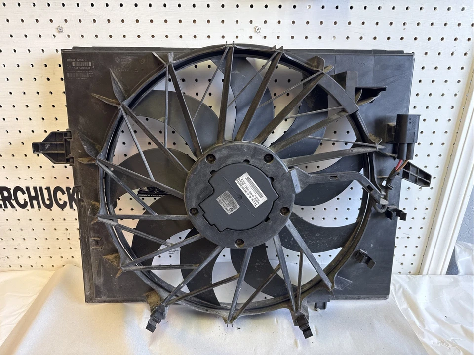 2008 BMW 528i радиатор охлаждения вентилятор 600 Вт мотор в сборе 1742-7543 282-03 OEM - Изображение 4 из 4