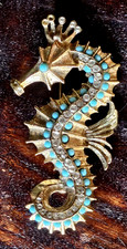 Vintage HATTIE CARNEGIE SEAHORSE SEA HORSE TURQUOISE Pendant Brooch