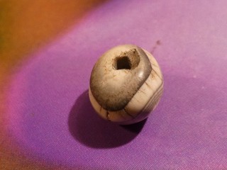 ANCIENT PYU SWAT VALLEY BANDED AGATE SOLOMON TYPE BANDED WORN BEAD 9.2 6.9 MM