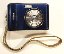 Nikon Coolpix L18 8.0MP Blue Digital Camera Powers On - For Parts or Repair