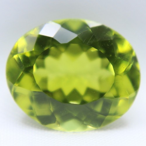 Certified Oval Shape Loose Gemstones Green Natural Sphene Titanite 5+ Ct