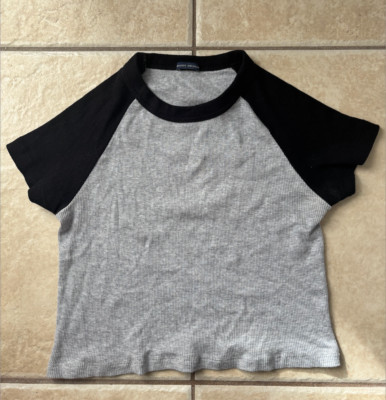 Brandy Melville Short Sleeve Two Toned Cropped Tshirt, One Size John Galt 