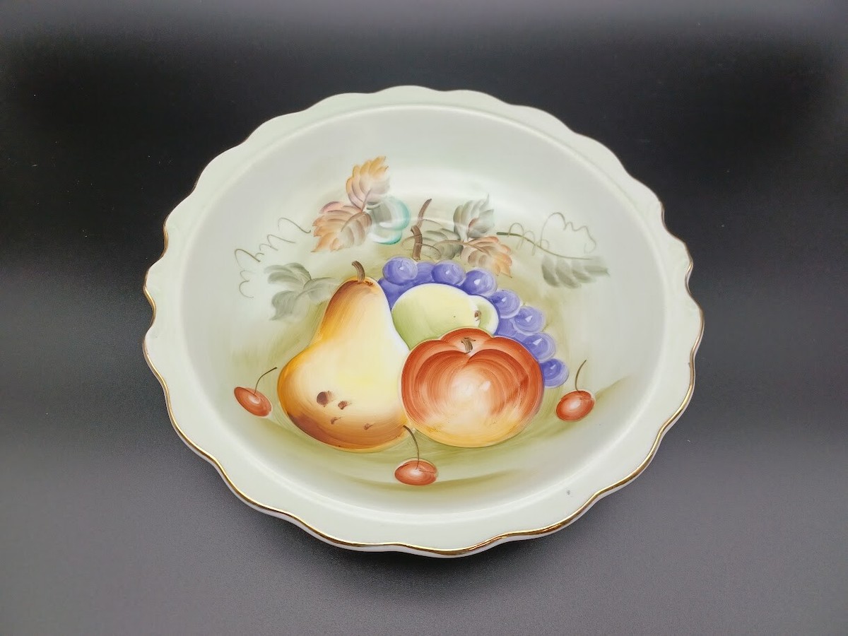 Lefton # 6279 Hand Painted Fruit on Green Ground Bowl Gold Trim 9