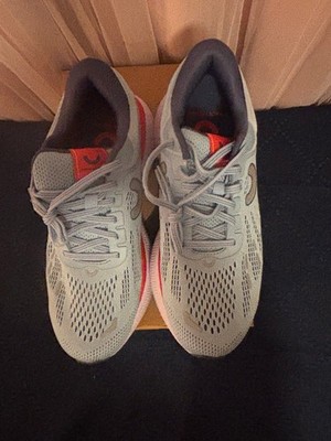 True Motion U-TECH Aion women s size 8 running shoes.