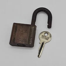 Vintage Yale & Towne Mfg Co. Padlock Lock With Key! Made In USA Hardened 