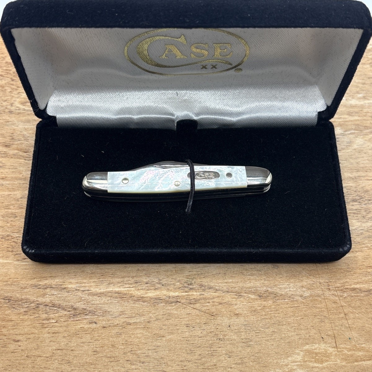 Case XX 8327 SS 2002 Genuine Mother Of Pearl Small Stockman Pocket