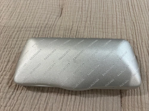 NUOVA CUSTODIA OCCHIALI BALENCIAGA ARGENTO AUTENTICA CON PANNO