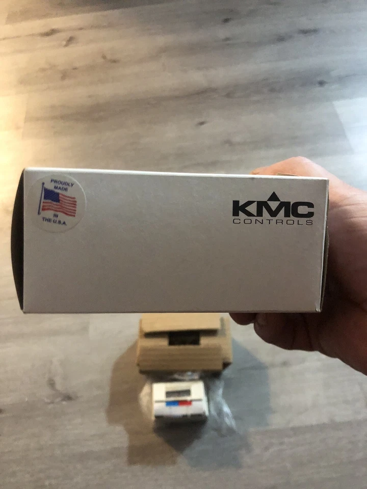 KMC CONTROLS CTE-5104-10 VAV room controller - Image 3 of 4