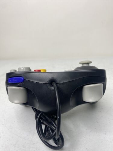 Hydra Performance Black Controller Compatible w/ Nintendo GameCube, Wii - Picture 3 of 3