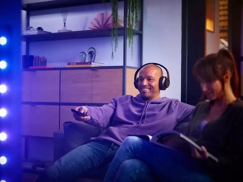 PHILIPS Wireless Headphones for TV Watching with Home Cinema Sound - Picture 5 of 6