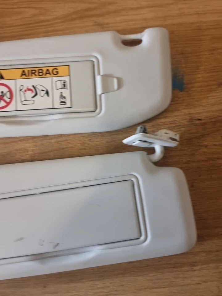 PEUGEOT 208 GT LINE 2017 FRONT LEFT & RIGHT SUN VISOR GREY - Image 3 of 4