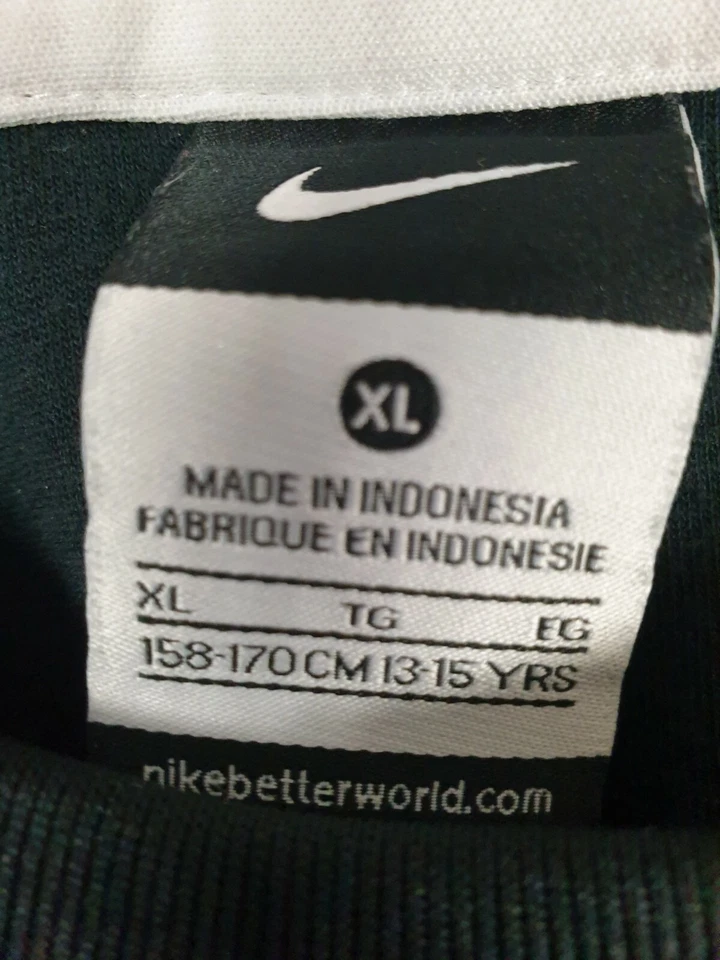 S711 BOYS NIKE NEATH FC BLACK L/SLEEVE CREW NECK CASUAL JUMPER 13-15 YEARS - Image 4 of 4