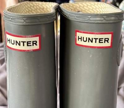Hunter Original Tall Rain Boots W23616 Gloss Slate Gray M 7 W 8 Inc. Boot Socks