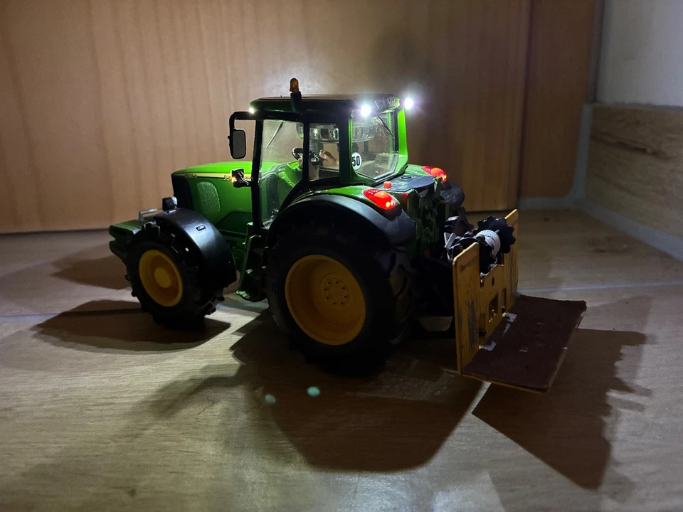 Siku 6204 Control John Deere 6920S Umbau Maßstab 1:32 Lichtumbau -Rarität- - Bild 2 von 4