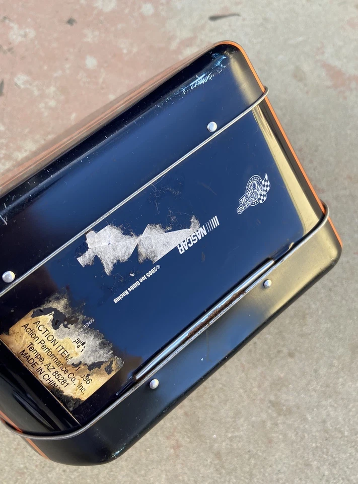 NASCAR Tony Stewart Fiambrera De Colección Casco Metal Raro Oficial Joe Gibbs Racing Foto 4 de 4