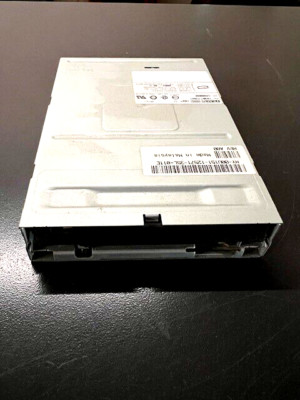 TEAC FD-235HG 3.5'' Floppy Drive - P/N: 193077C6-27. Pulled From Working System.
