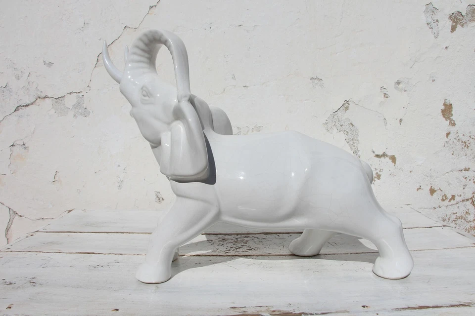 Estatuilla de elefante de mediados de siglo, loza esmaltada craquelada, portuguesa Foto 4 de 4