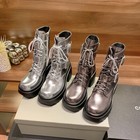 Foto 12 di 14