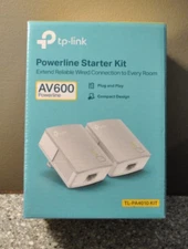 TP-Link TL-PA4010 KIT AV600 600Mbps Nano Powerline Ethernet Adapter Starter Kit