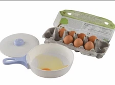 MICROWAVE EGG SKILLET WITH LID AND HANDLE