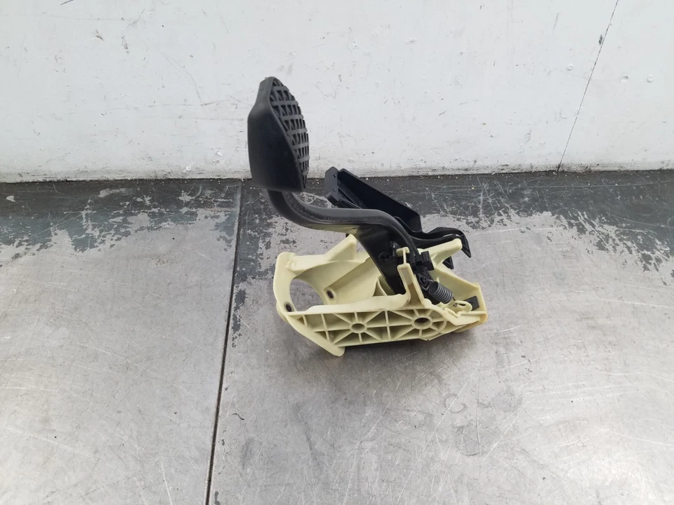 BMW M5 F10 2013 conjunto de pedal de freno #3439 A9 Foto 2 de 4