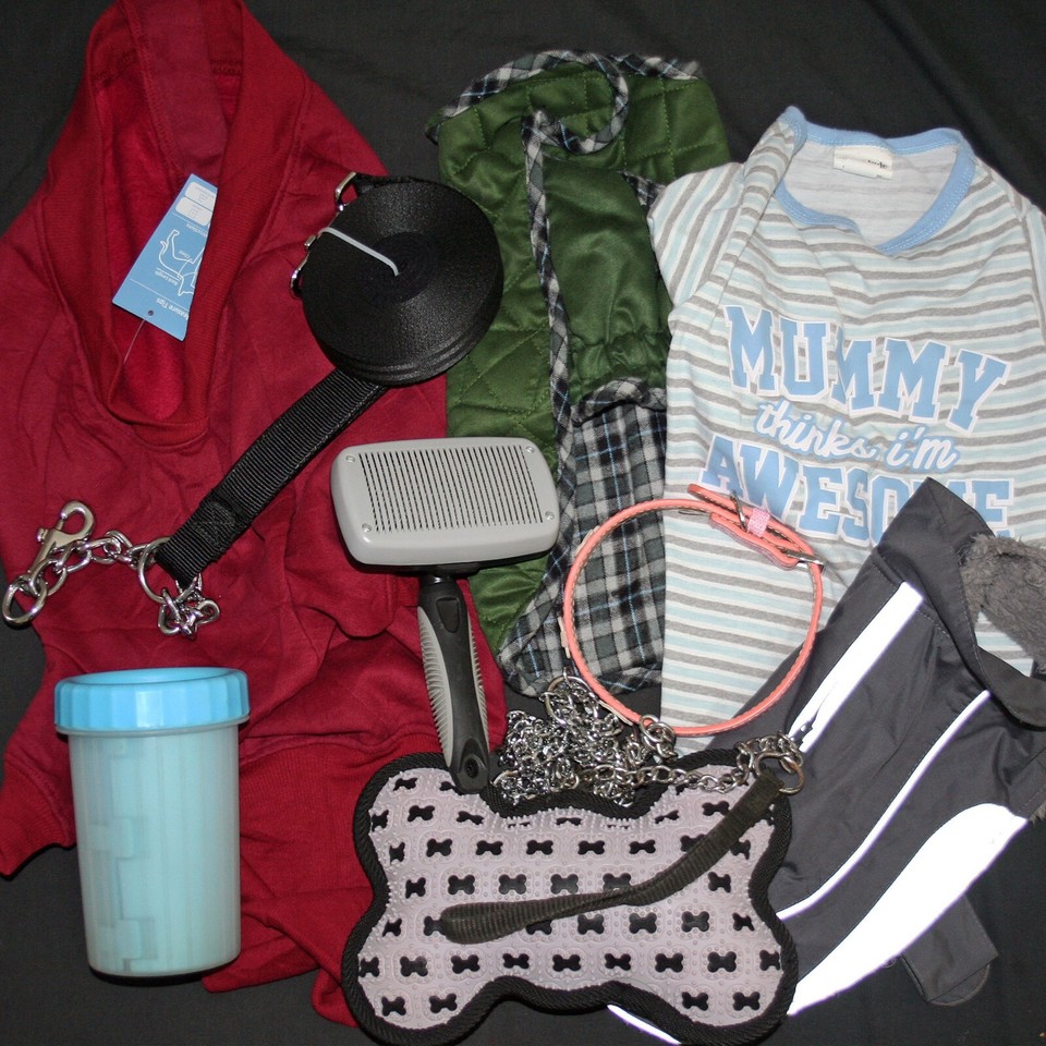 TRADE BUNDLE 45x DOG/PUPPY COATS KNITWEAR FLEXI LEAD BRUSH CLIPPERS