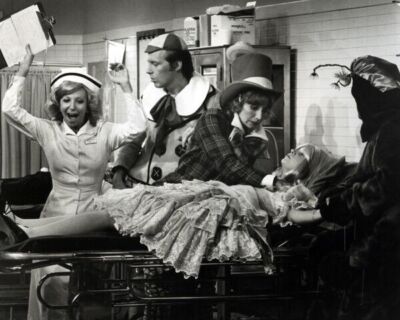 Laverne and Shirley 1977 Shirley's Operation Marshall & Williams 24x30 poster