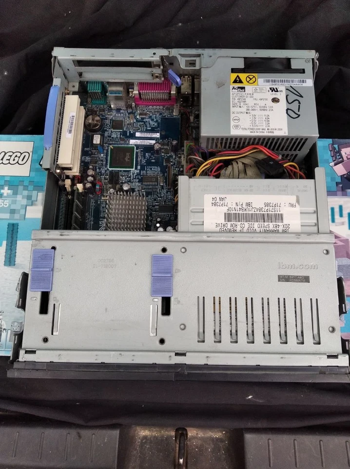 IBM ThinkCentre 8417-A4G (Intel 865G) Vintage PC, Working, No Top Cover - Image 3 of 4