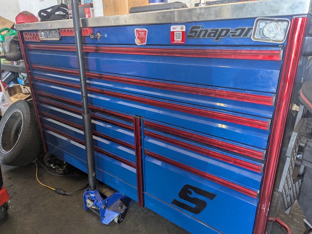 S SNAP ON tool box . 68