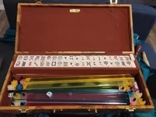  MAH JONG Mah Jongg Set 165 Tiles 4  Racks with Case