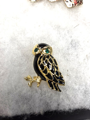 Vtg nos gold tone Owl enamel rhinestone eyes Pin