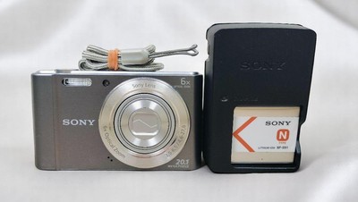 Mint] Sony Cyber-shot DSC-W810 20.1MP Digital Camera Silver