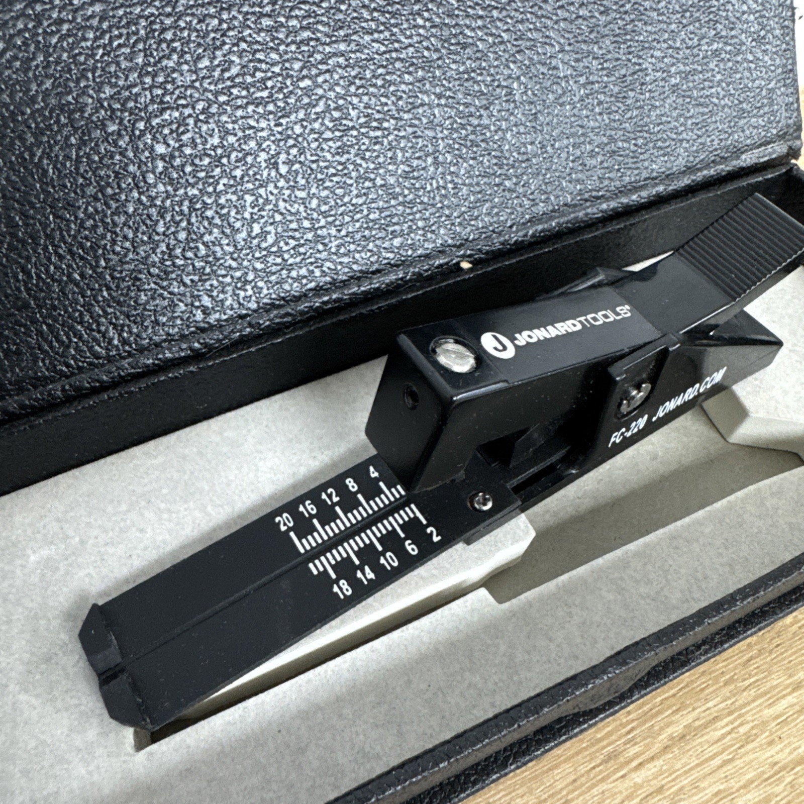 Brand new Jonard Tools FC-220 Fiber Cleaver,Optical Fiber Cleaving