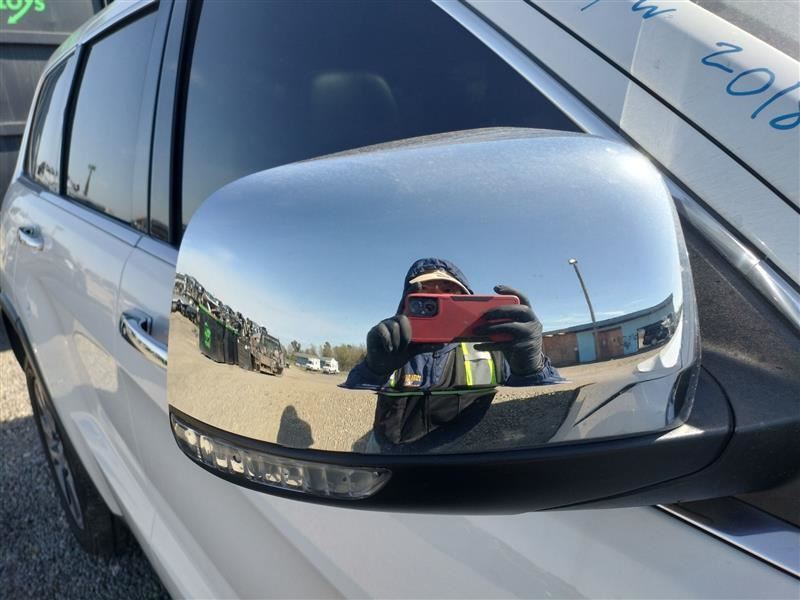 20142018 Jeep Grand Cherokee Chrome Driver Side View Mirror 68236935AB