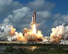 LAUNCH OF DISCOVERY STS-26 FOR "RETURN TO FLIGHT" MISSION - 8X10 PHOTO (EP-305)