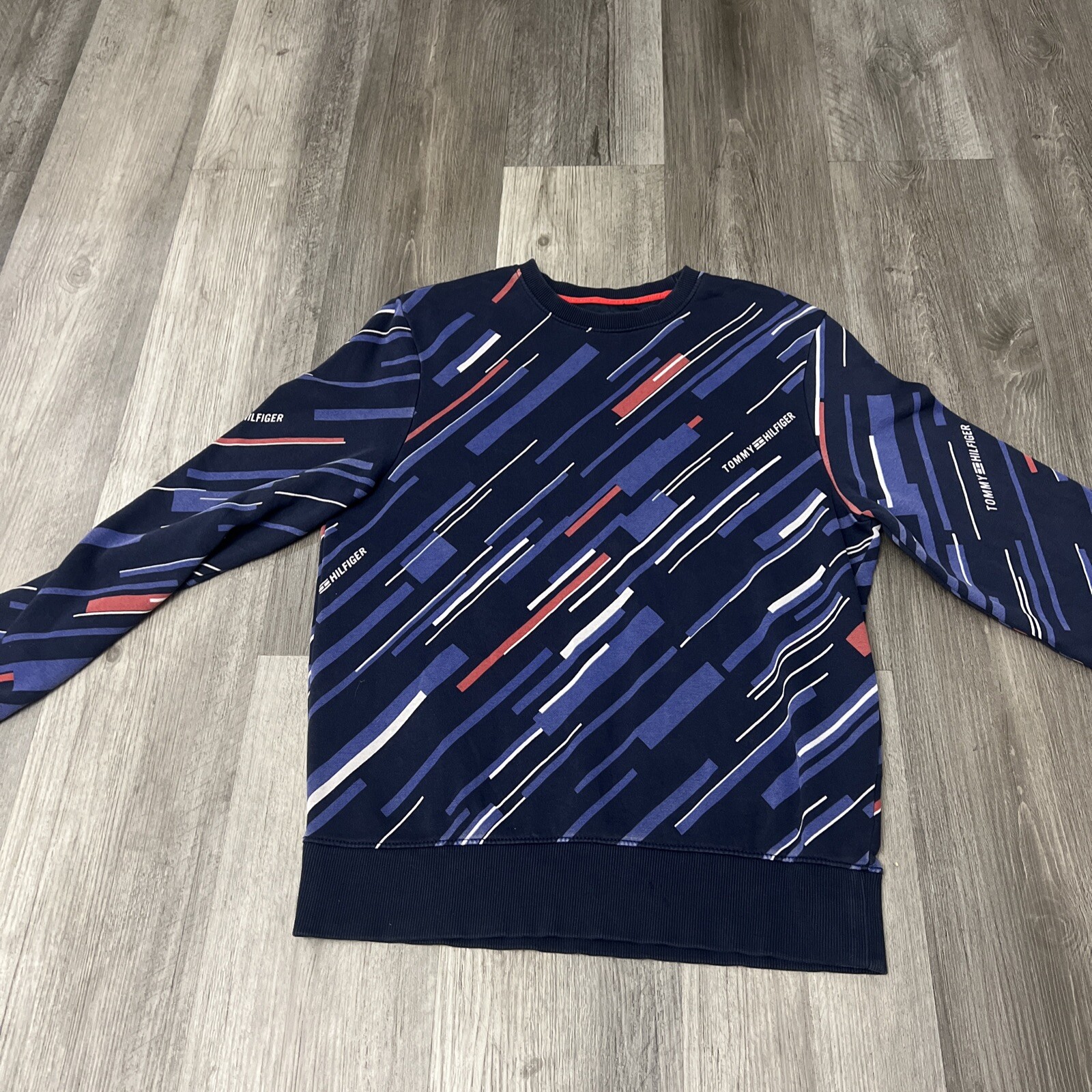 Tommy Hilfiger Men's Wear Out Essential Logo Fleece Pullover Navy