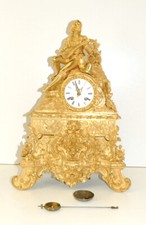 Empire Uhr, Bronze Feuervergoldet, Kaminuhr, Lautenspieler, 47,5 cm