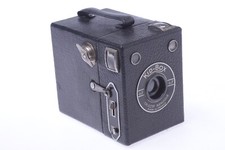   GOLDSTEIN KID BOX CAMERA 6X9CM ON 120 ROLL FILM MINTY  GOLDY FRENCH MADE