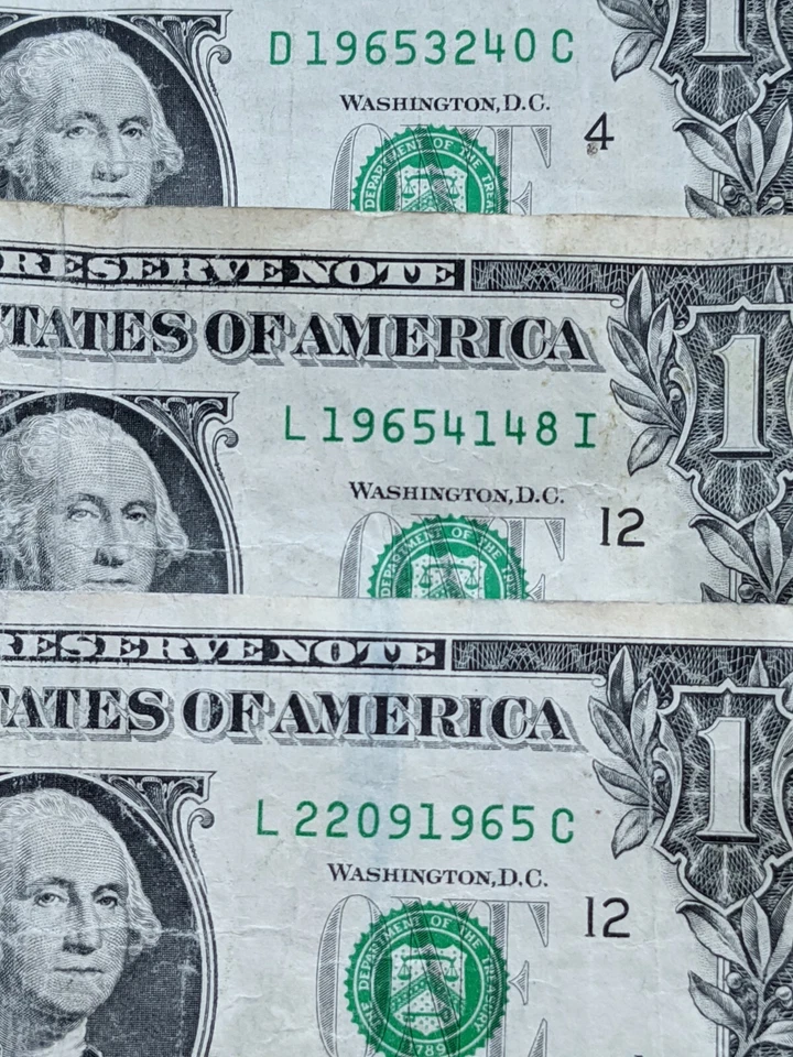 $1 one dollar collection lot of three bills with 1965 Cool Year in all Serial #s - Image 2 of 2