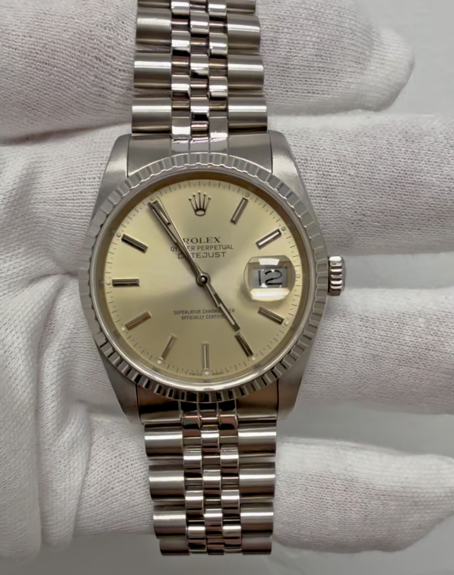 Rolex Mens Datejust 36mm  Dial Engine-Turned Jubilee 16220